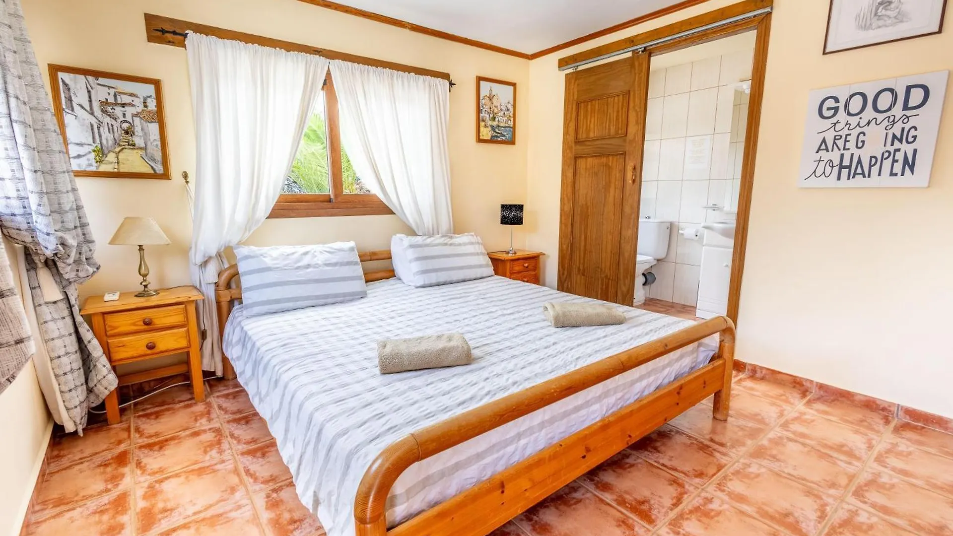 Vakantiehuis Luxurious Private Cabin Pool Hottub & Fireplace Málaga Spanje